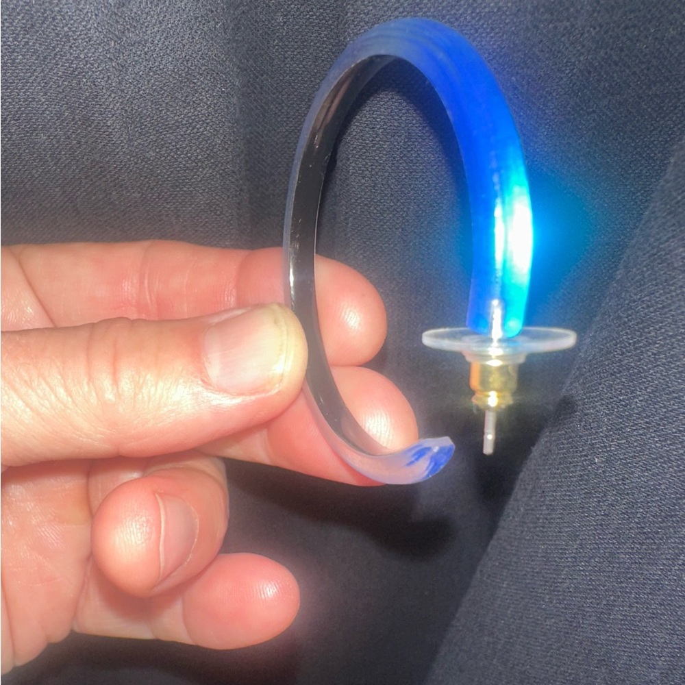 ALEXIS BITTAR 100% Authentic Cerulean Blue Lucite Hoop Earrings. NWOT - Picture 11 of 12